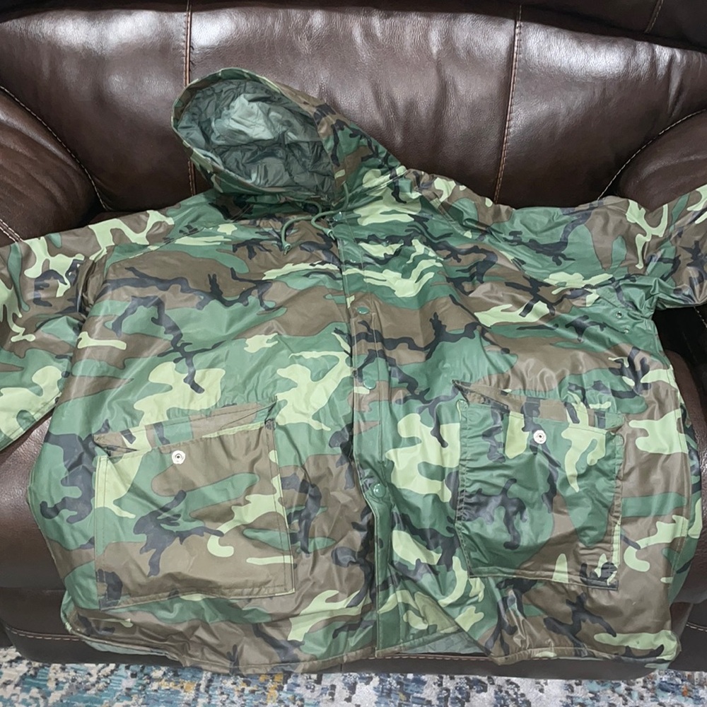 Camouflage rain coat *vintage*